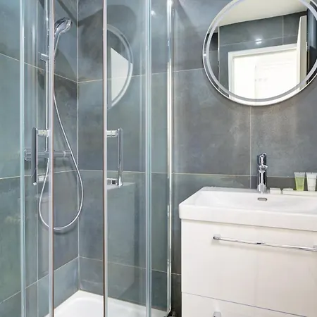 Bluestay 807 - Superb Apartment